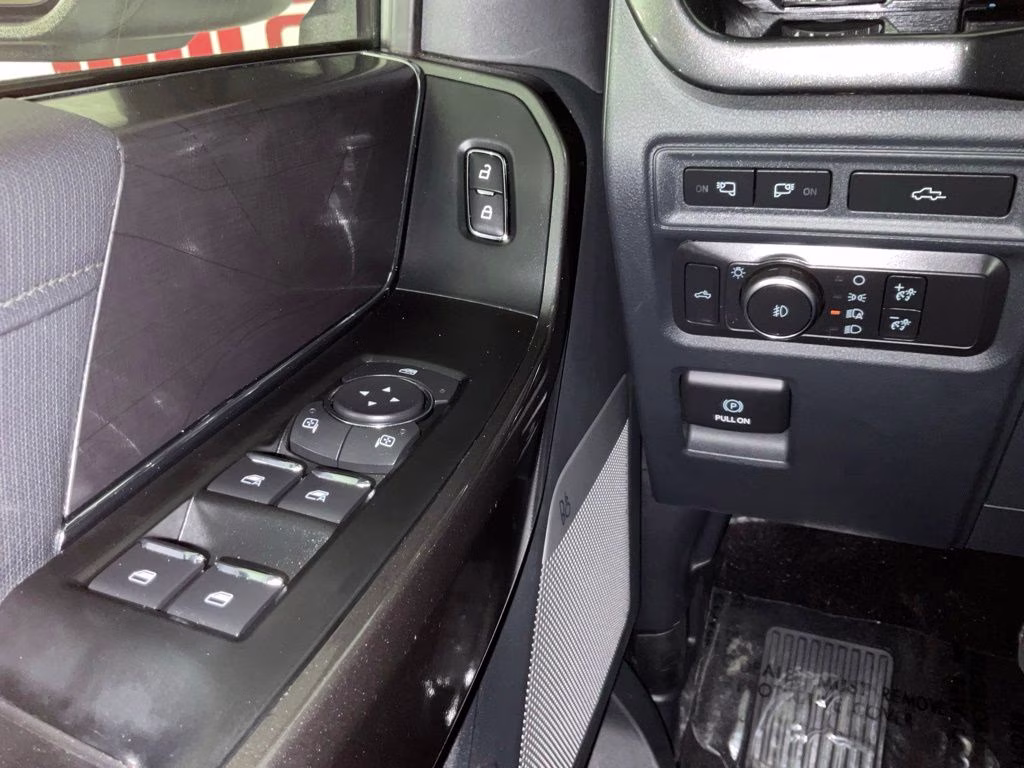 2021 Oxford White Ford F-150 XLT 4X4 Truck