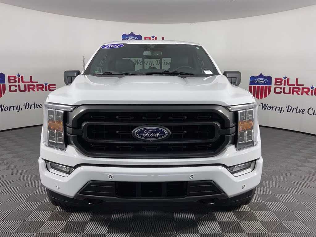 2021 Oxford White Ford F-150 XLT 4X4 Truck