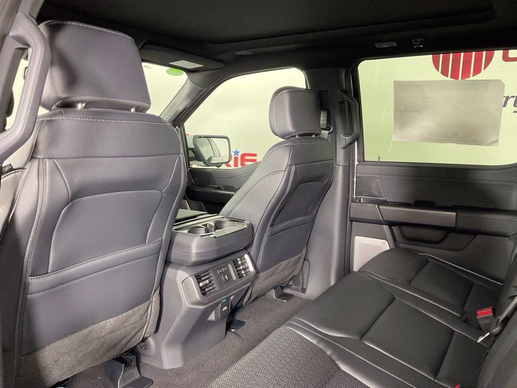 2026 Avalanche Ford F-150 Lariat 4X4 Truck