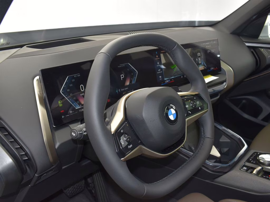 2025 Mineral White Metallic BMW X3 30 xDrive AWD SUV