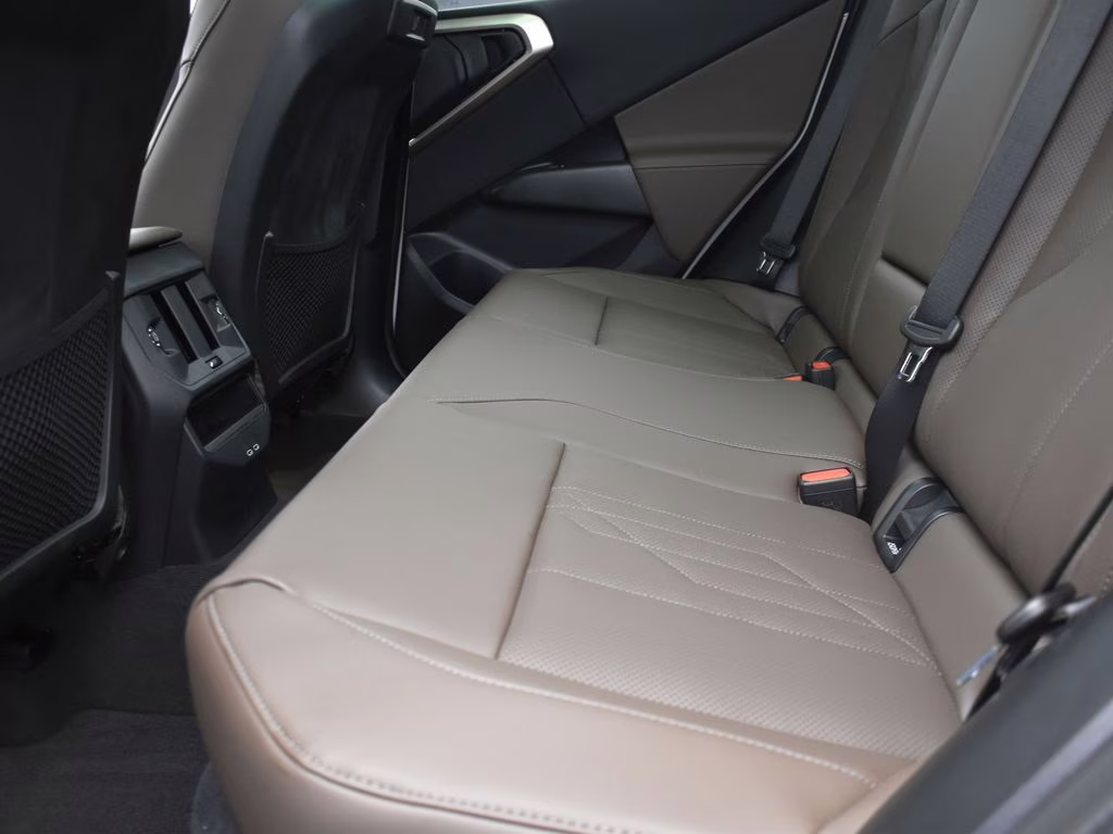 2025 Mineral White Metallic BMW X3 30 xDrive AWD SUV