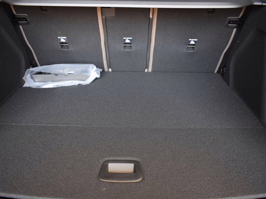 2025 Mineral White Metallic BMW X3 30 xDrive AWD SUV