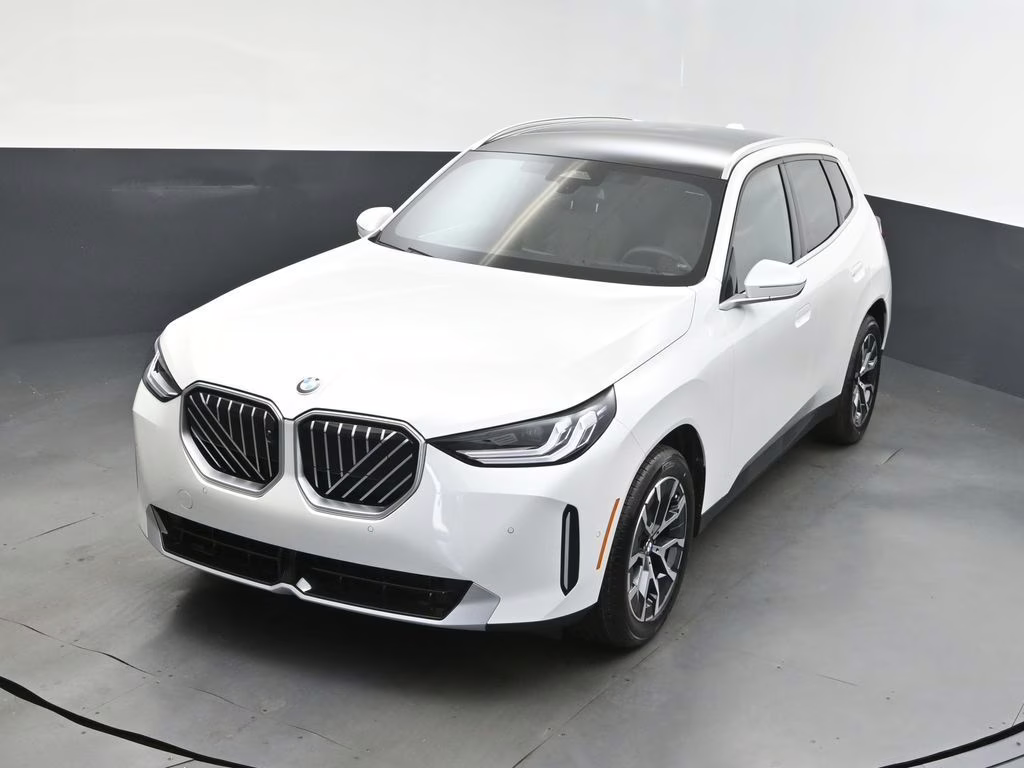 2025 Mineral White Metallic BMW X3 30 xDrive AWD SUV