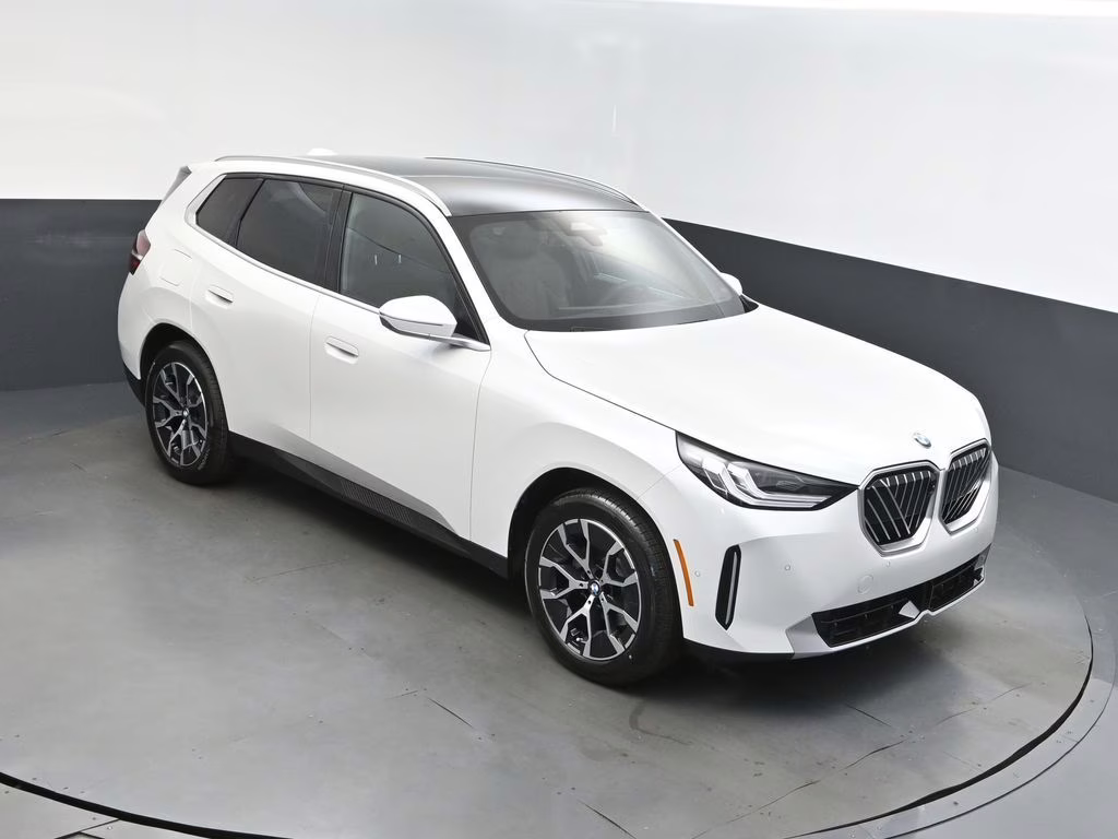 2025 Mineral White Metallic BMW X3 30 xDrive AWD SUV