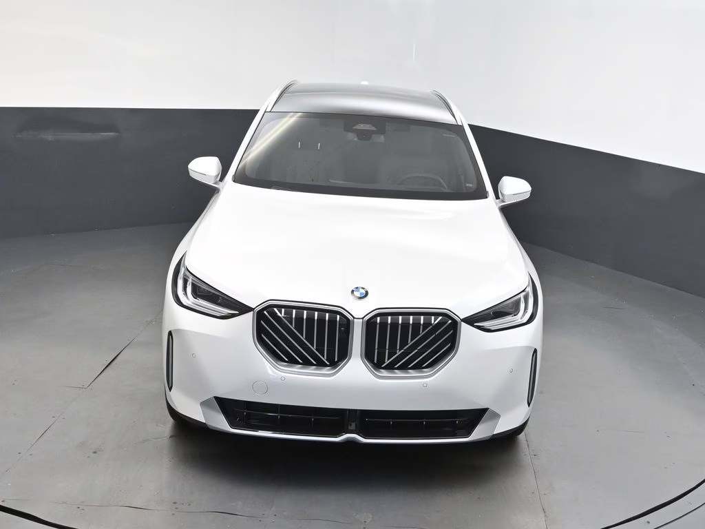 2025 Mineral White Metallic BMW X3 30 xDrive AWD SUV