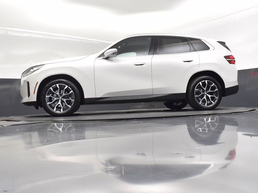 2025 Mineral White Metallic BMW X3 30 xDrive AWD SUV