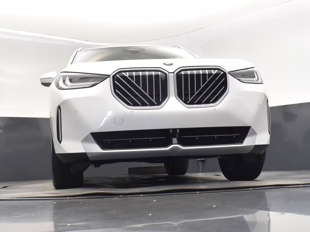 2025 Mineral White Metallic BMW X3 30 xDrive AWD SUV