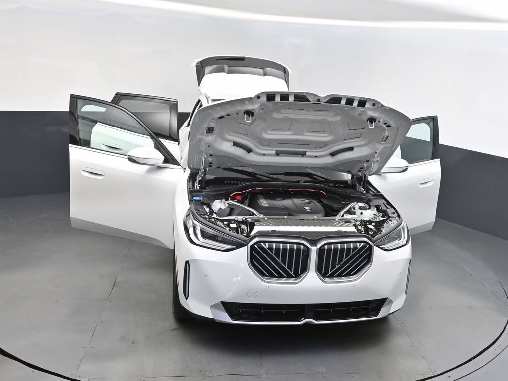2025 Mineral White Metallic BMW X3 30 xDrive AWD SUV