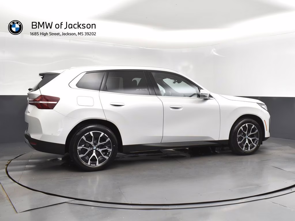 2025 Mineral White Metallic BMW X3 30 xDrive AWD SUV