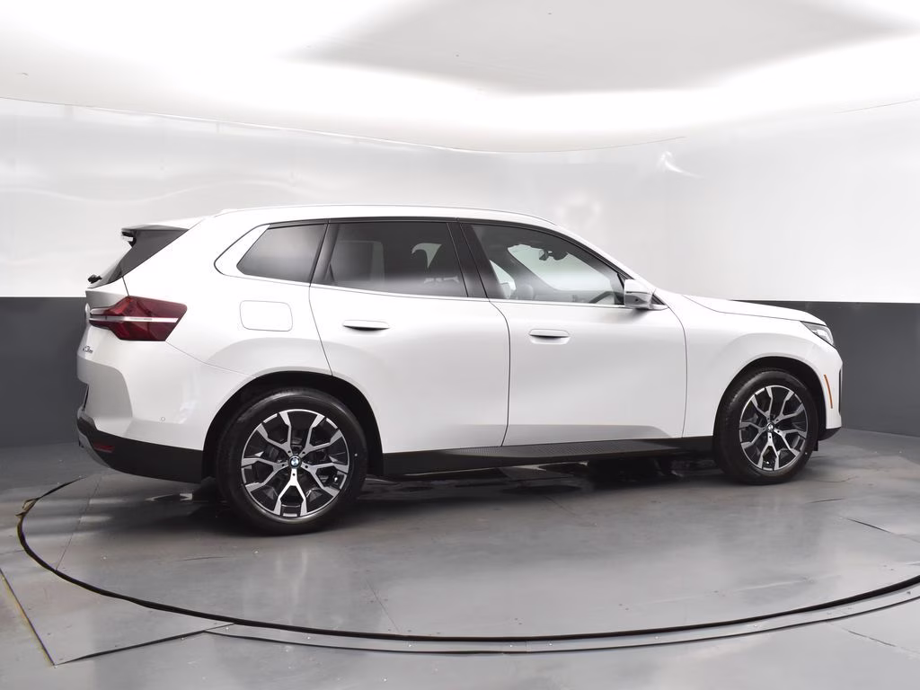 2025 White Metallic BMW X3 30 xDrive AWD SUV