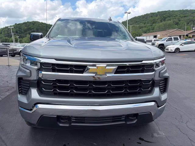 2026 Sterling Gray Metallic Chevrolet Silverado 1500 LT 4X4 Truck