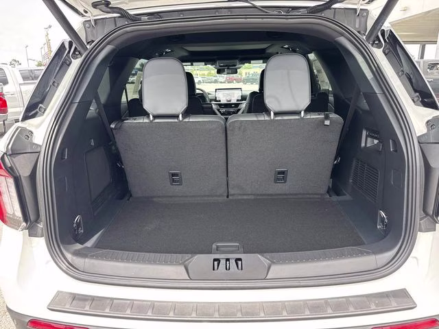 2026 White Metallic Ford Explorer ST RWD SUV