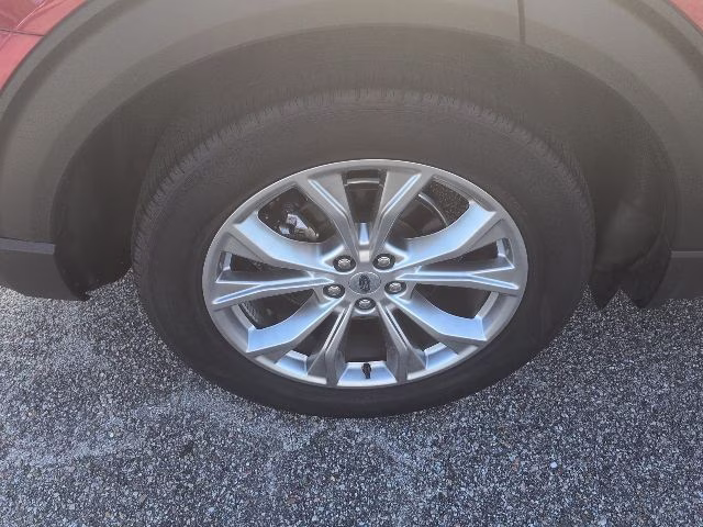 2020 Red Ford Explorer XLT RWD SUV