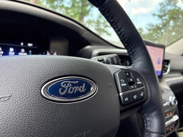 2020 Red Metallic Ford Explorer XLT RWD SUV