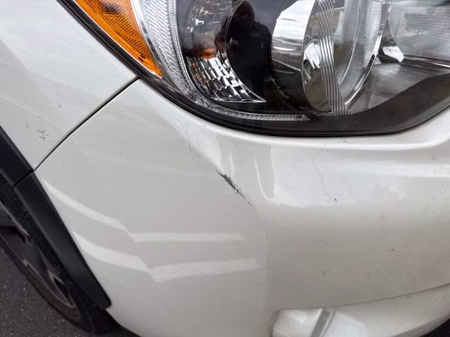 2015 Crystal White Pearl Subaru XV Crosstrek 2.0i Premium AWD SUV