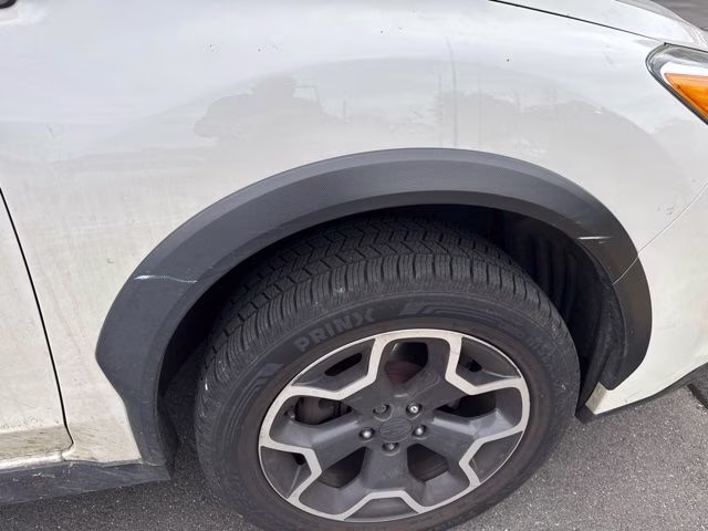 2015 Crystal White Pearl Subaru XV Crosstrek 2.0i Premium AWD SUV