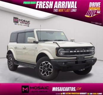 2025 Desert Sand Ford Bronco Outer Banks 4X4 SUV