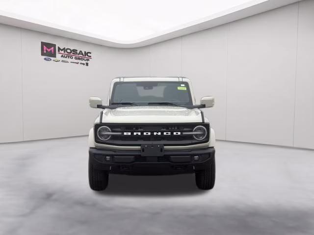 2025 Desert Sand Ford Bronco Outer Banks 4X4 SUV