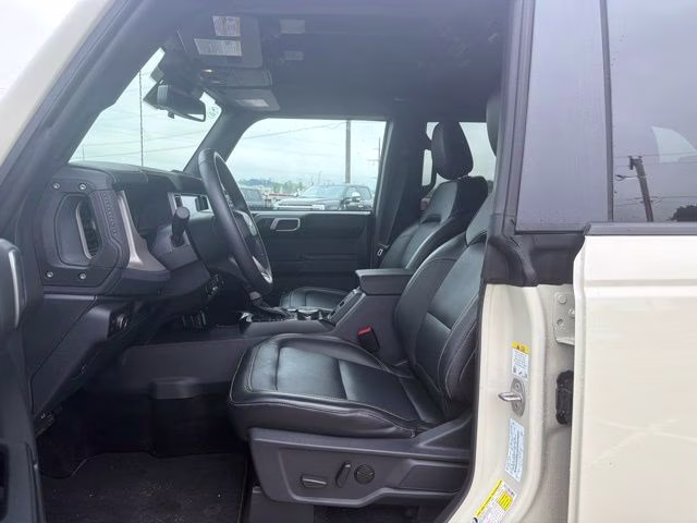 2025 Desert Sand Ford Bronco Outer Banks 4X4 SUV