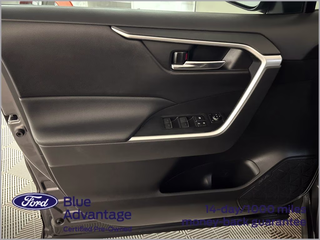 2022 Lunar Rock Toyota RAV4 XLE FWD SUV