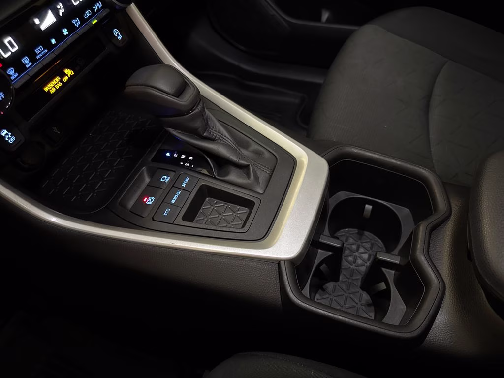 2022 Lunar Rock Toyota RAV4 XLE FWD SUV