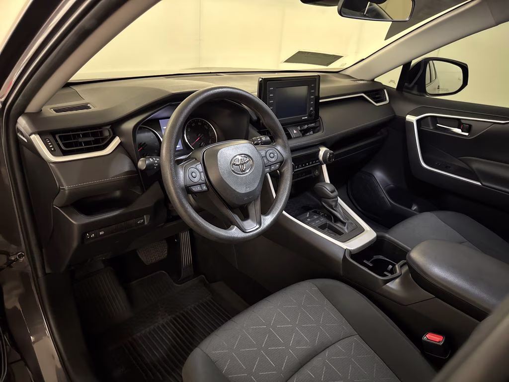 2022 Lunar Rock Toyota RAV4 XLE FWD SUV