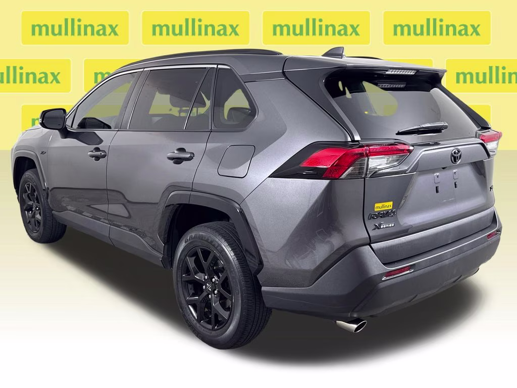 2022 Lunar Rock Toyota RAV4 XLE FWD SUV