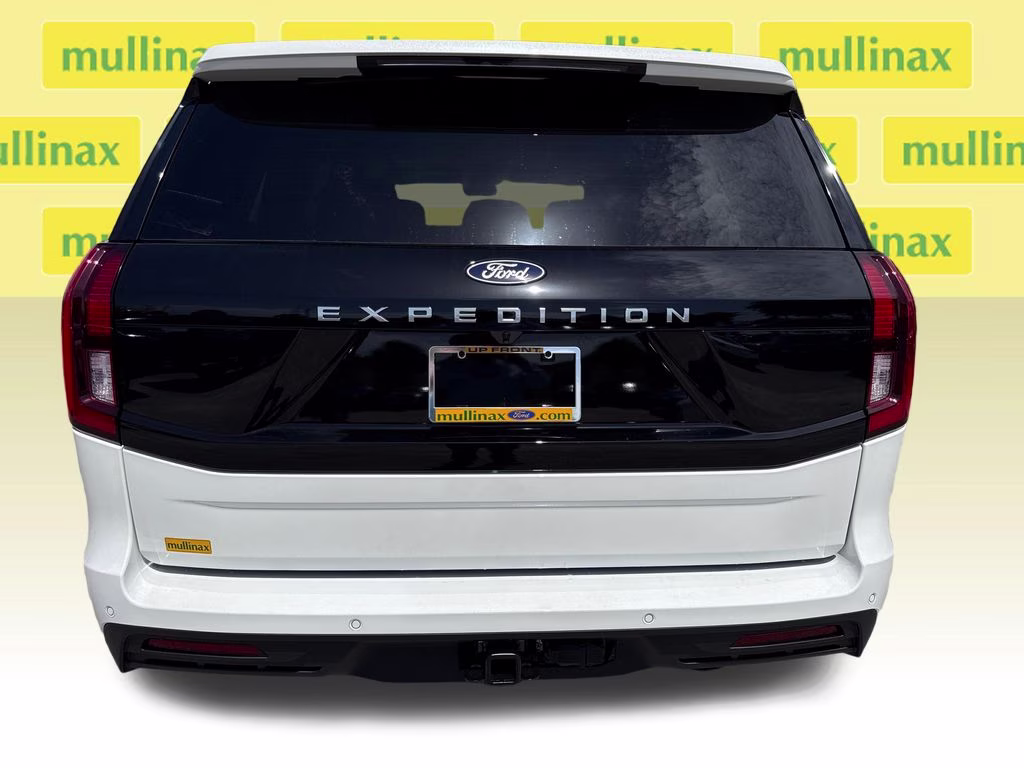 2027 Star White Metallic Tri-Coat Ford Expedition Active RWD SUV