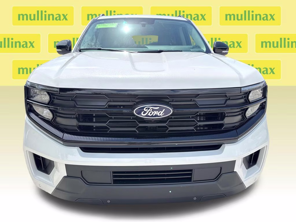 2027 Star White Metallic Tri-Coat Ford Expedition Active RWD SUV