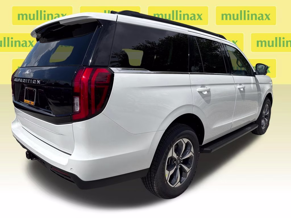 2027 Star White Metallic Tri-Coat Ford Expedition Active RWD SUV