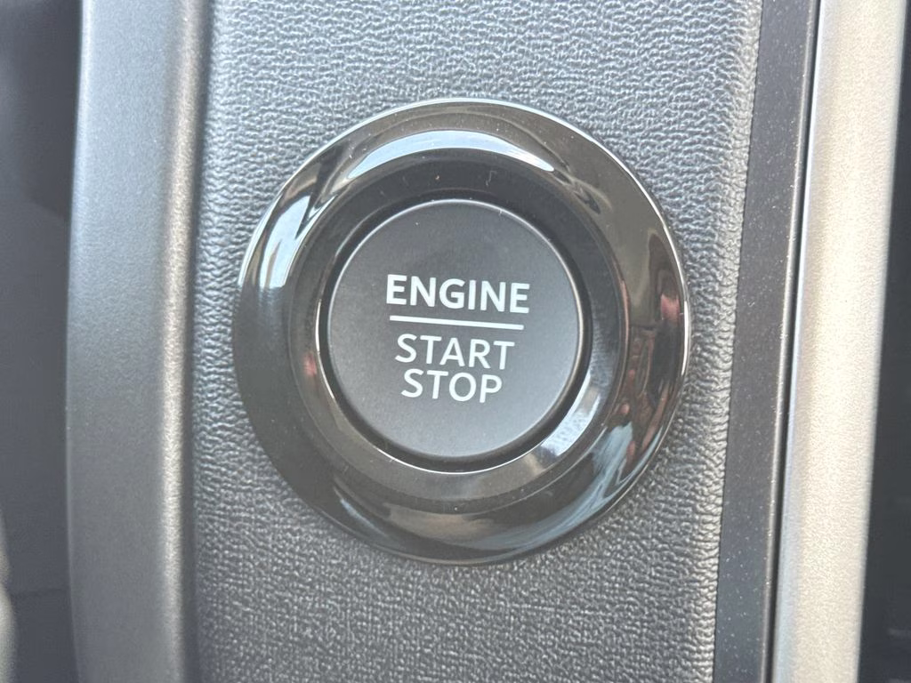 2027 Star White Metallic Tri-Coat Ford Expedition Active RWD SUV