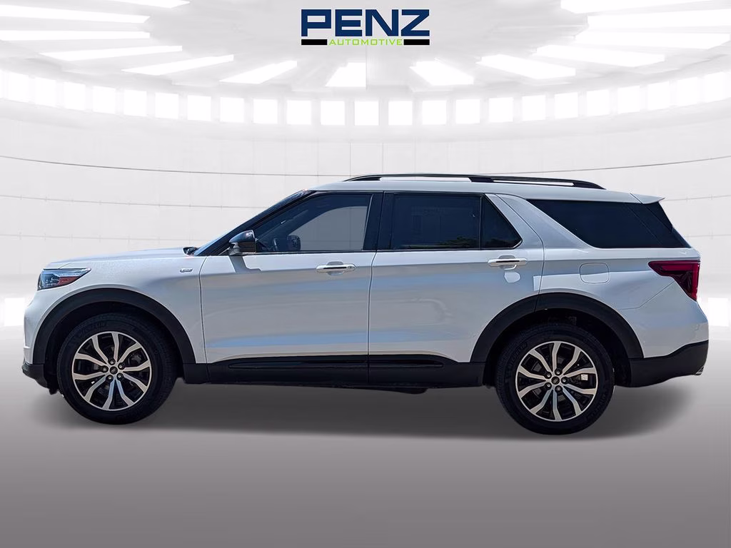 2024 Star White Metallic Tri-Coat Ford Explorer ST-Line 4X4 SUV