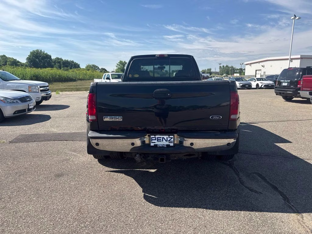 2006 Black Clearcoat Ford Super Duty F-350 DRW Lariat 4X4 Truck