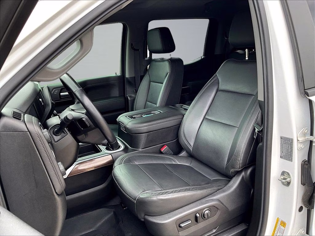 2019 Summit White Chevrolet Silverado 1500 LT Trail Boss 4X4 Truck