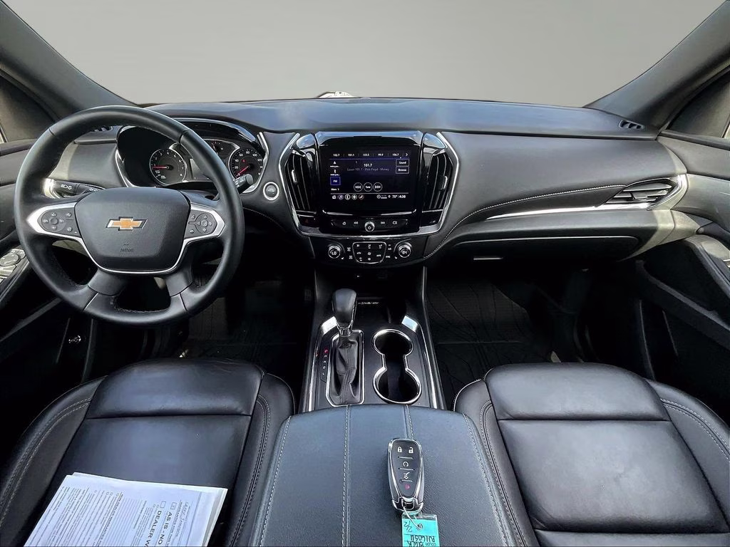 2023 Mosaic Black Metallic Chevrolet Traverse LT Leather AWD SUV
