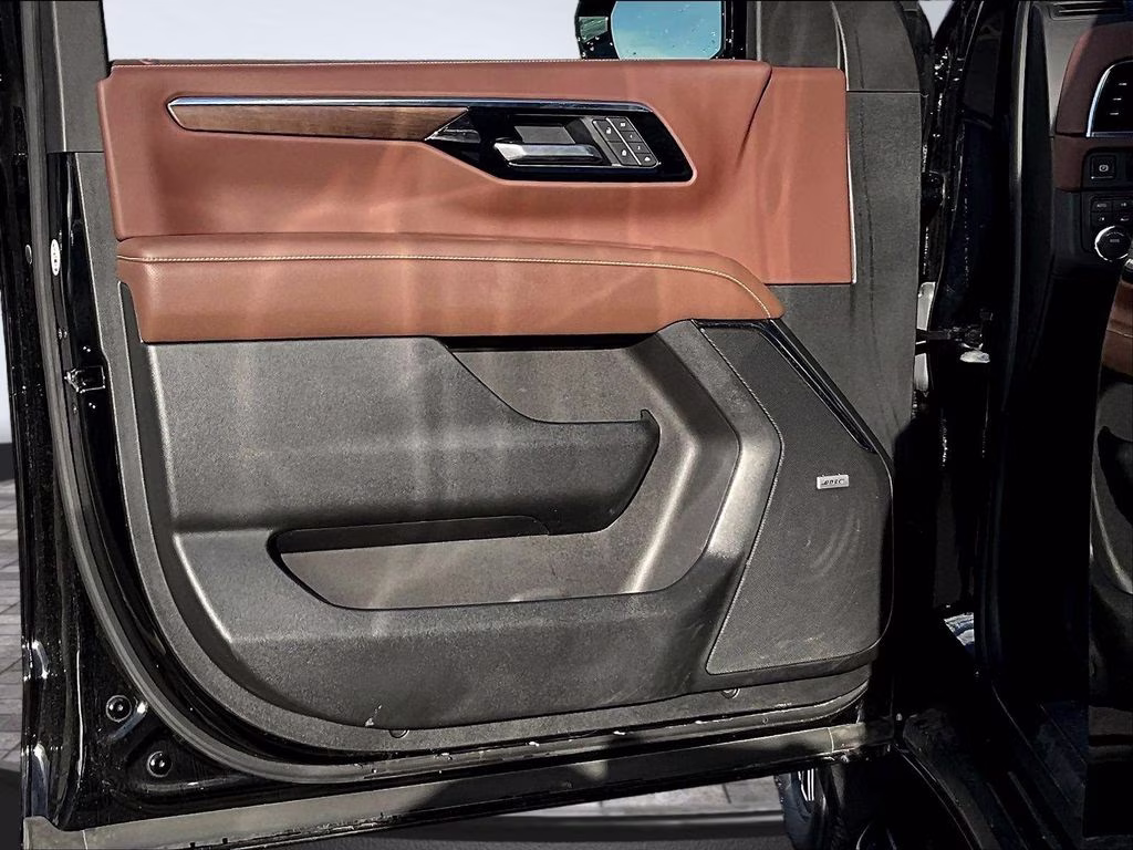 2025 Black Chevrolet Suburban High Country 4X4 SUV
