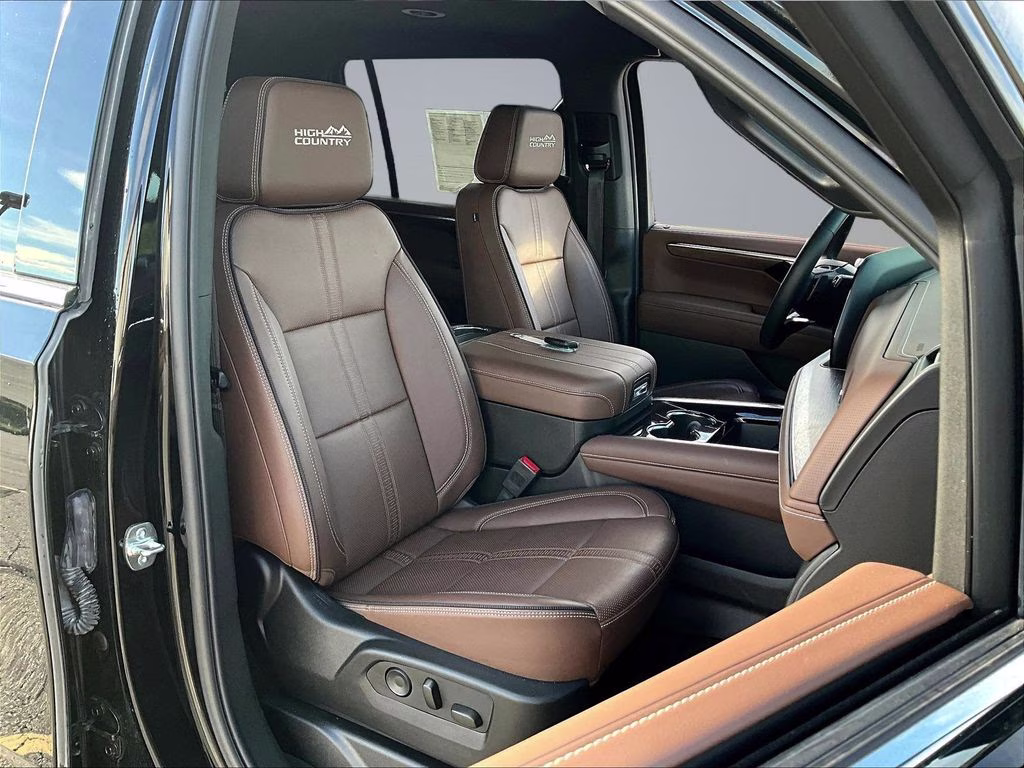 2025 Black Chevrolet Suburban High Country 4X4 SUV