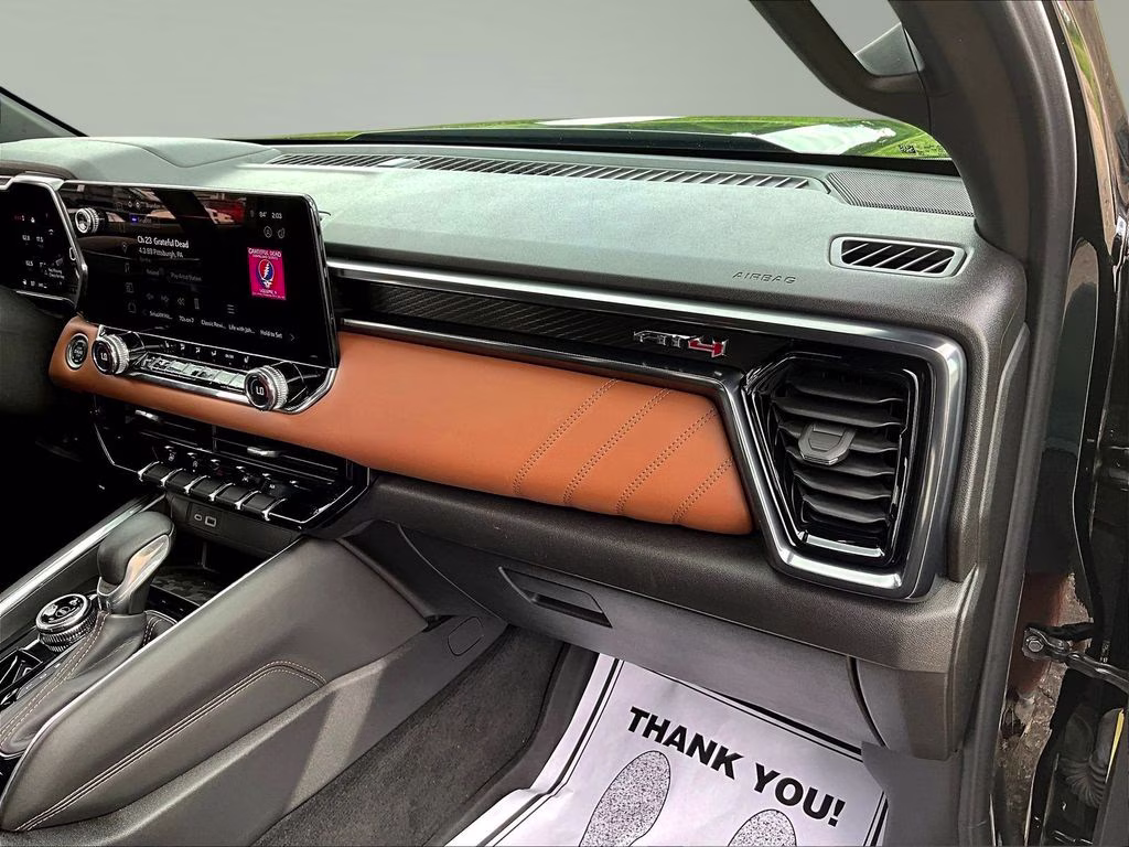 2024 Onyx Black GMC Canyon AT4 4X4 Truck