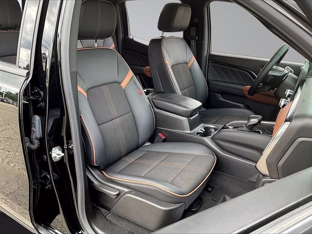 2024 Onyx Black GMC Canyon AT4 4X4 Truck