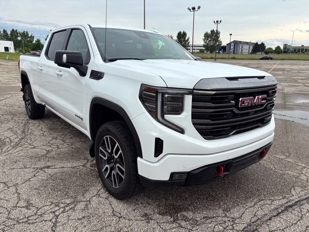 2023 Summit White GMC Sierra 1500 AT4 4X4 Truck