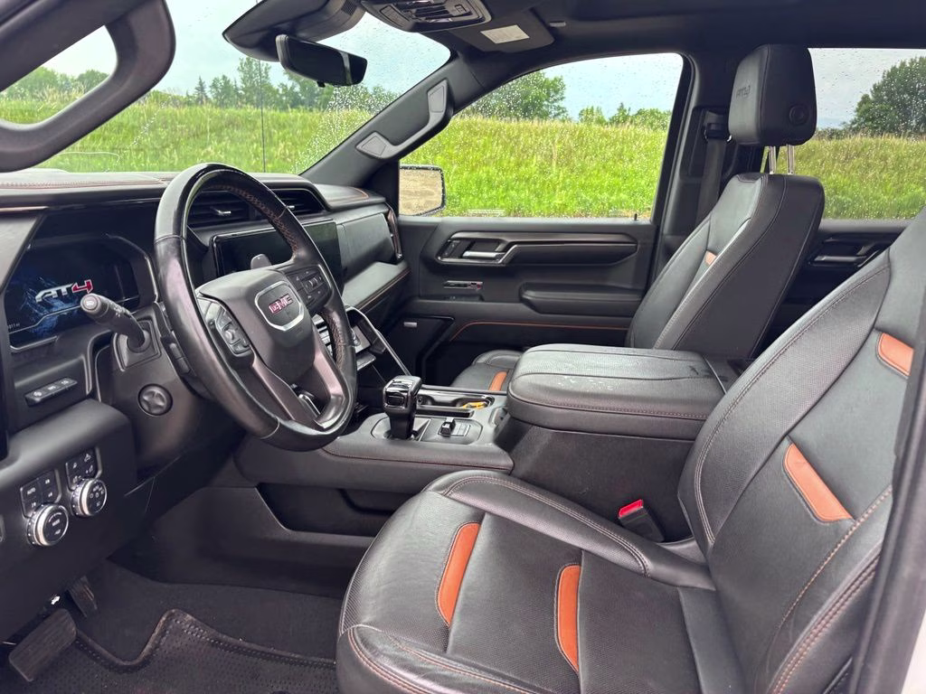 2023 Summit White GMC Sierra 1500 AT4 4X4 Truck