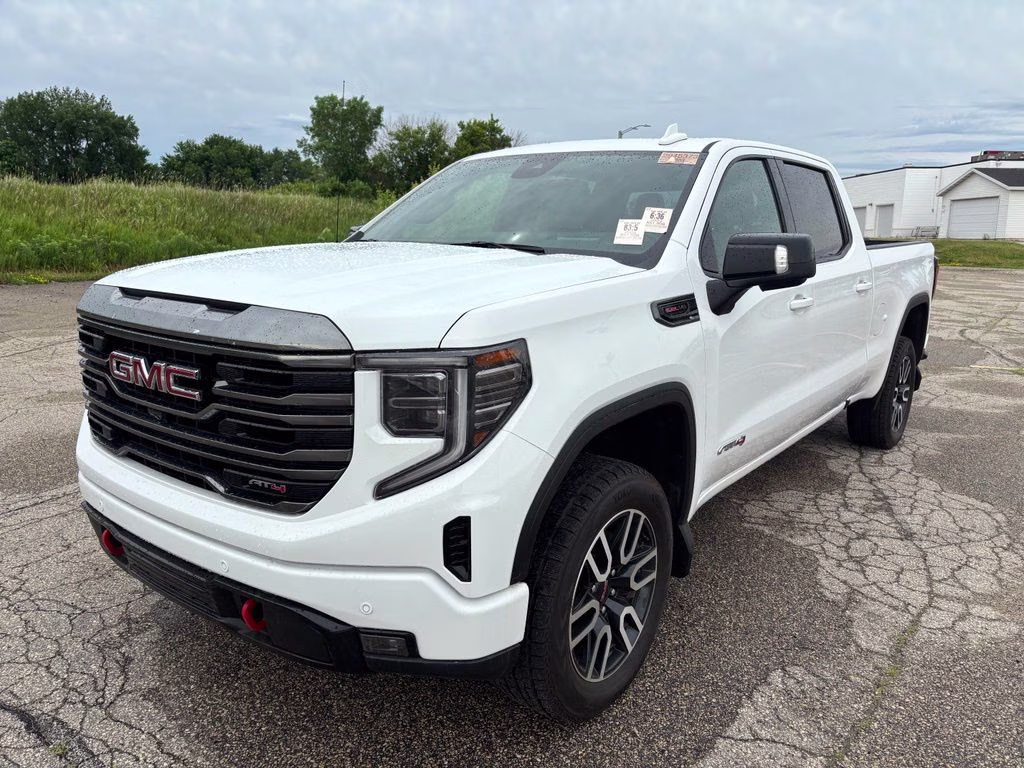2023 Summit White GMC Sierra 1500 AT4 4X4 Truck