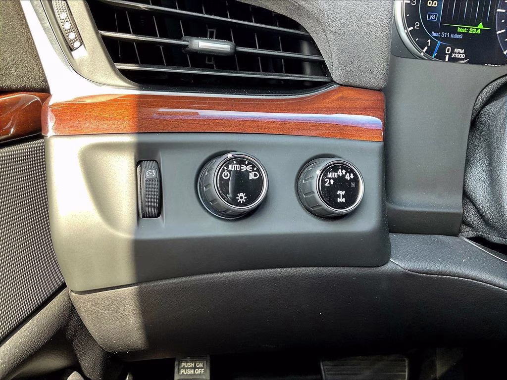 2019 Crystal White Tricoat Cadillac Escalade Luxury 4X4 SUV