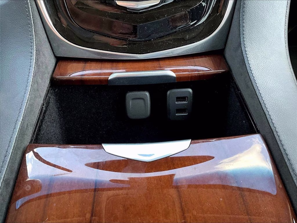 2019 Crystal White Tricoat Cadillac Escalade Luxury 4X4 SUV