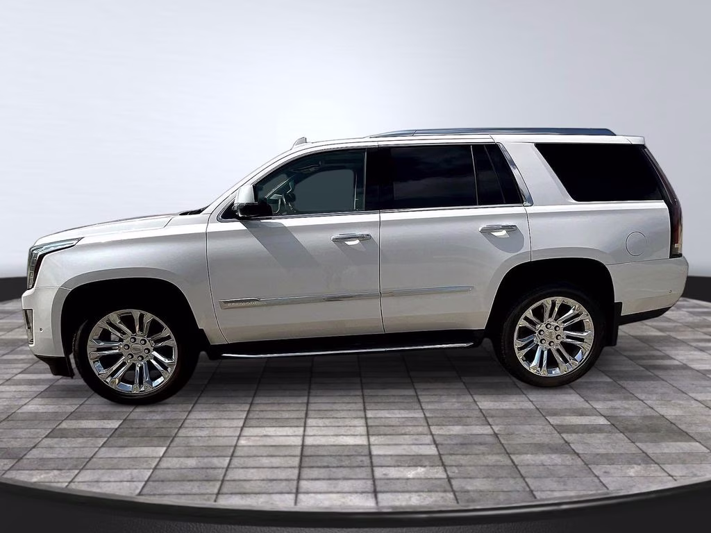 2019 Crystal White Tricoat Cadillac Escalade Luxury 4X4 SUV