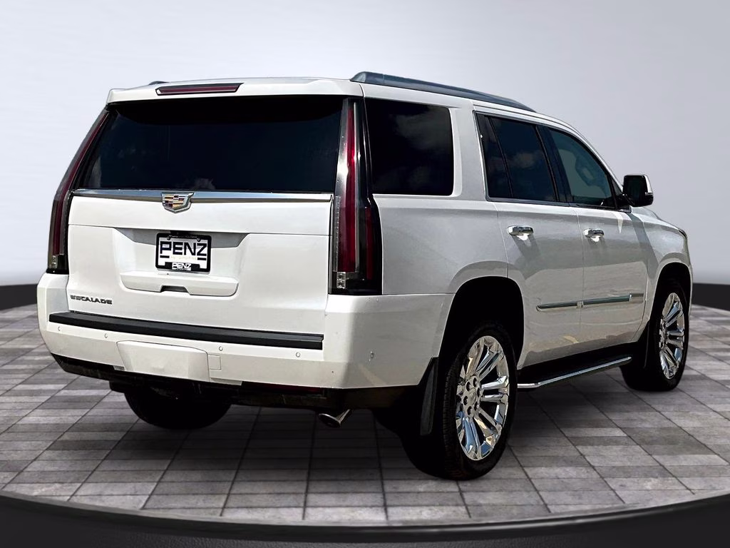 2019 Crystal White Tricoat Cadillac Escalade Luxury 4X4 SUV