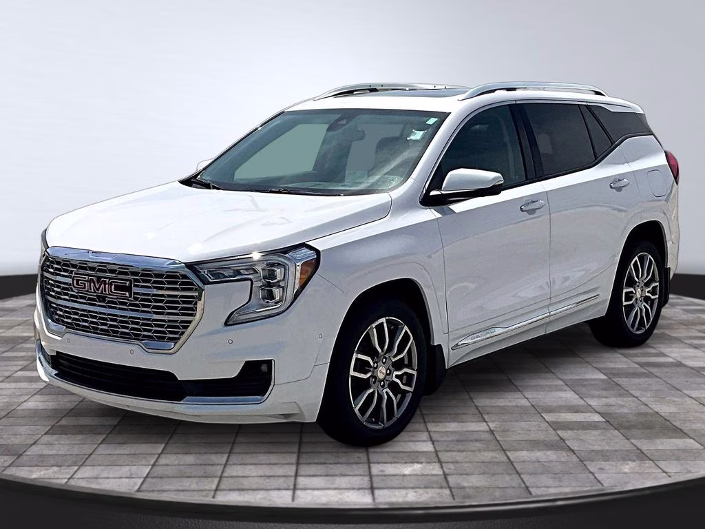 2022 White Frost Tricoat GMC Terrain Denali AWD SUV