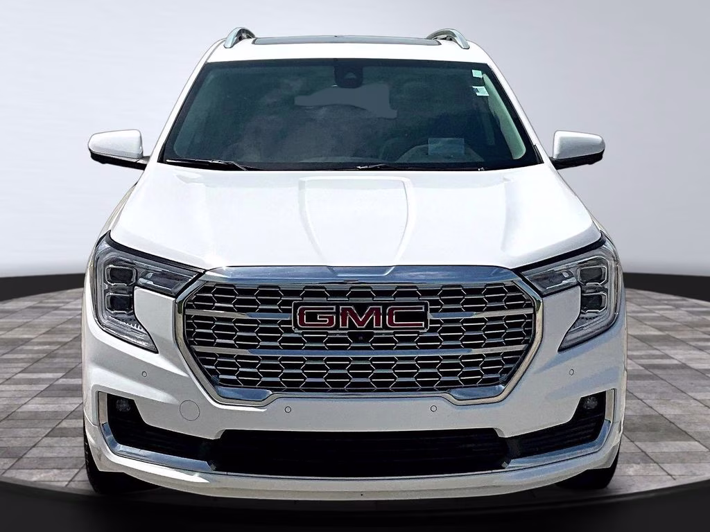 2022 White Frost Tricoat GMC Terrain Denali AWD SUV