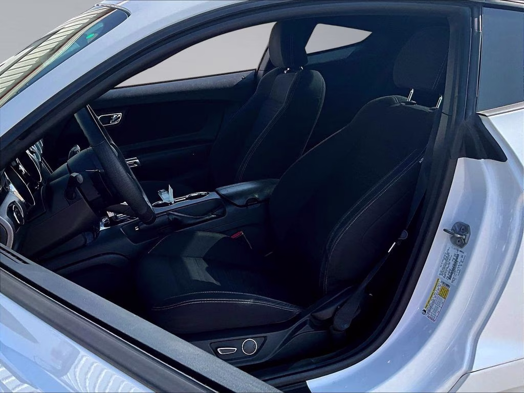 2016 Oxford White Ford Mustang EcoBoost RWD Coupe