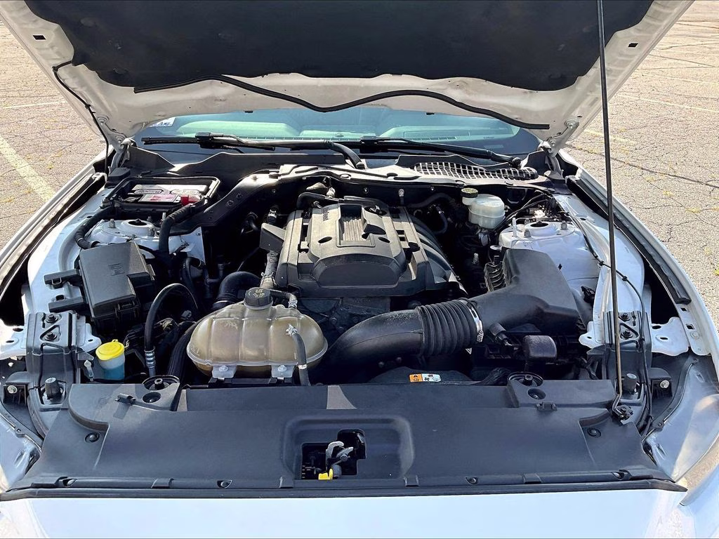 2016 Oxford White Ford Mustang EcoBoost RWD Coupe